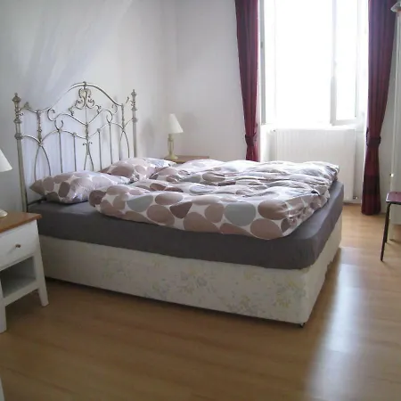 Chateau Yiongy Holiday home *